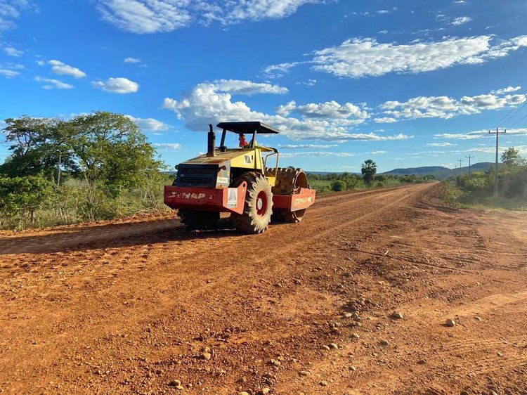 Estradas Seguras: Governo restaura rodovias em região produtora de alimentos no sul do Piauí.