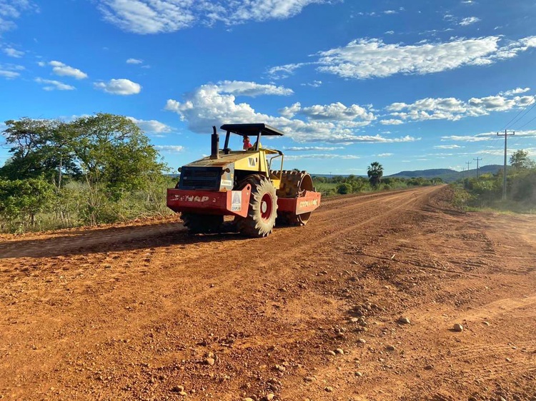 Estradas Seguras: Governo restaura rodovias em região produtora de alimentos no sul do Piauí.