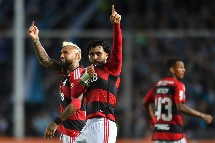 Flamengo empata na Argentina.