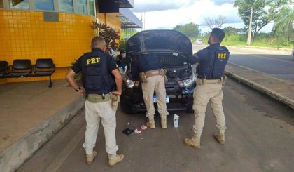 Floriano: PRF prende homem por receptação e recupera veículo roubado em São Gonçalo (RJ). (Foto: Divulgação/PRF)