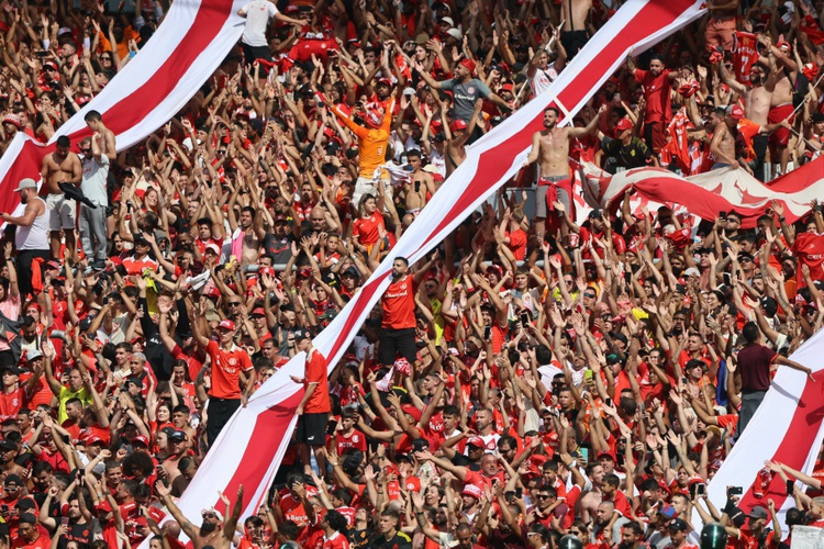 Internacional recebeu o Bahia, no Beira-Rio.
