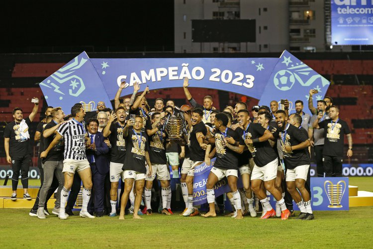 Nos pênaltis, Ceará vence Sport e conquista Copa do Nordeste de 2023.