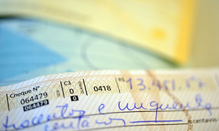 Para maior segurança, cheques terão mudanças a partir de 2 de outubro.
