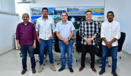 Prefeitura de Floriano acerta detalhes sobre obra de esgotamento sanitário. (Foto: Reprodução)