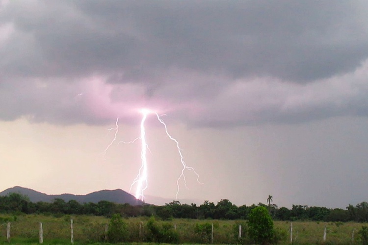 Segundo o estudo, a maior frequência e concentração de descargas elétricas estão posicionadas entre a faixa sudeste e centro-norte da microrregião de Picos ao Médio Parnaíba.