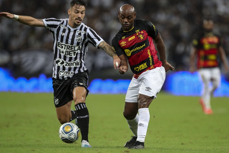 Sport e Ceará duelam pelo título da Copa do Nordeste.