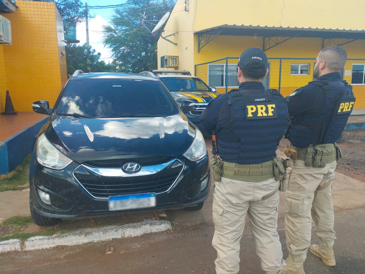 Veículo roubado em São Paulo é recuperado na BR 316, em Picos (PI).