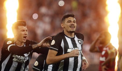 Botafogo conquistou a oitava vitória no Brasileirão Assaí diante do Fortaleza. (Foto: Vitor Silva/Botafogo)