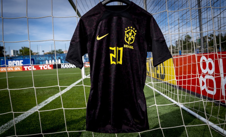 Camisa preta da Seleção Brasileira faz parte de ação da CBF contra o racismo.