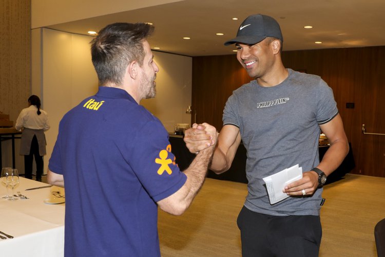 Casemiro se apresenta a Seleção Brasileira.