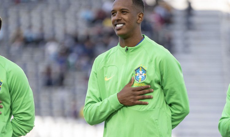 CBF aciona Fifa após racismo contra Robert Renan no Mundial Sub-20.