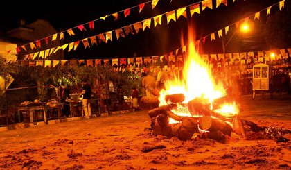 Em tempo de festas juninas, campanha alerta sobre risco de queimaduras. (Foto: Reprodução/Prefeitura Municipal de Baependi)