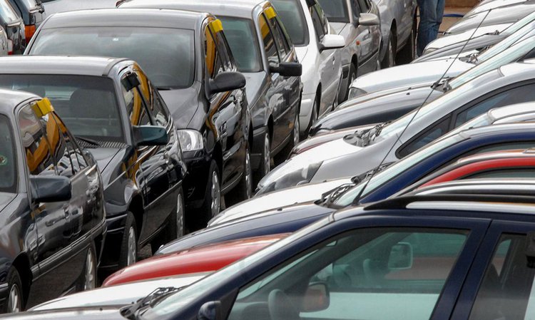 MP que dá desconto a carros populares é publicada.
