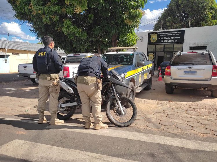 Operação Corpus Christi: PRF prende indivíduos envolvidos em crimes de receptação e adulteração de veículos em diferentes pontos do Piauí.