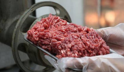Preço alto leva brasileiro a reduzir consumo de proteínas. (Foto: Fábio Rodrigues Pozzebom/Agência Brasil)