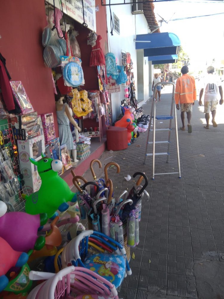 comércio em floriano calçadas