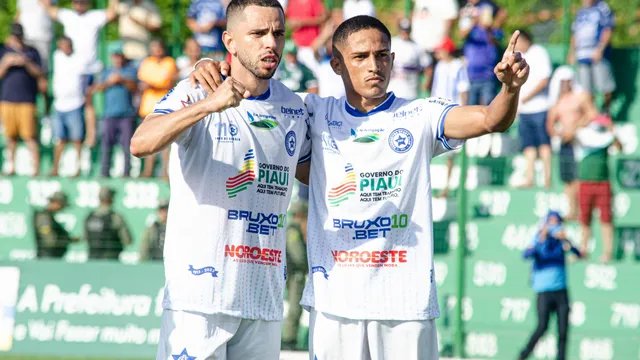 Guilherme Teixeira e Kakin, atacantes do Parnahyba.