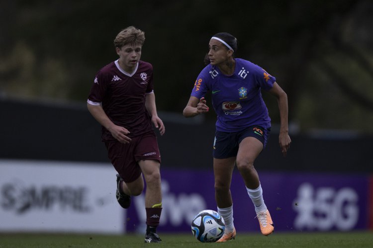 Jogo-treino da Seleção Feminina Principal na Gold Coast: Brasil x Football Queensland Sub-15.