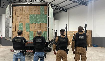 Polícia Federal combate contrabando de cigarros do Paraguai. (Foto: Divulgação/PRF)