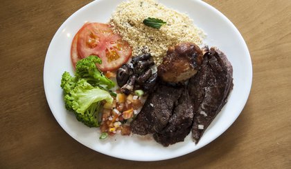 carne salada comida (Foto: Reprodução/Agencia Brasil)