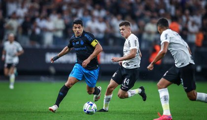Corinthians e Grêmio empatam em jogo com oito gols. (Foto: Lucas Uebel / Grêmio)