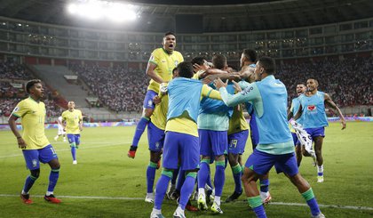 Diniz afirma que Seleção venceu com méritos em Lima. (Foto: Vitor Silva/CBF)