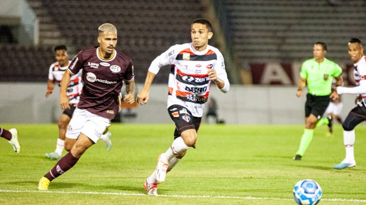 Ferroviária-SP e Ferroviário-CE empataram em 0 a 0 pelo primeiro jogo da final da Série D.