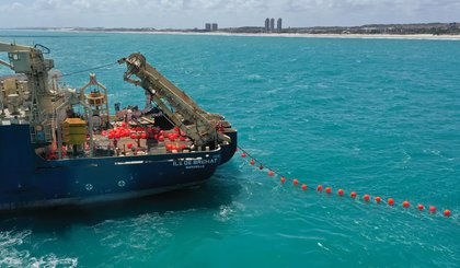 Operadoras temem que usina danifique cabos de telefonias que partem da Europa e África para Fortaleza. (Foto: Divulgação/EllaLink)