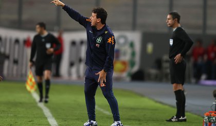 Treinador tem duas vitórias em dois jogos com a Seleção Brasileira. (Foto: Vitor Silva/CBF)