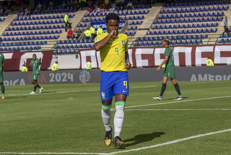 Endrick foi o autor do gol do Brasil contra a Bolívia na estreia do Pré-Olímpico