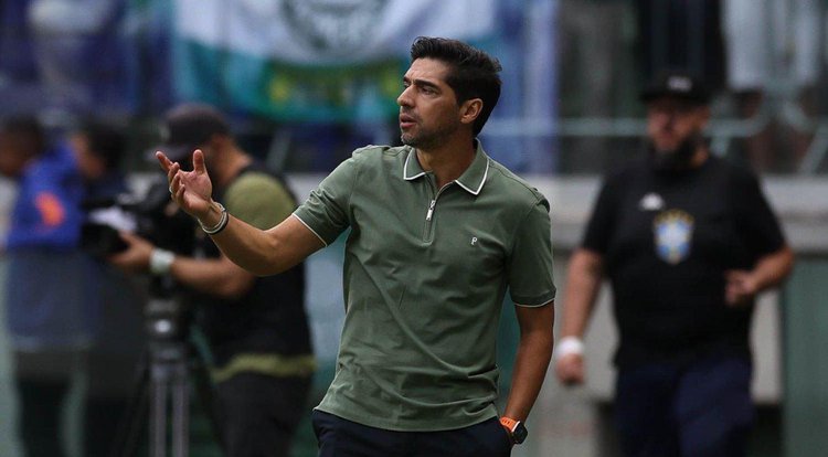 Abel Ferreira tem contrato com o Palmeiras até dezembro de 2025
