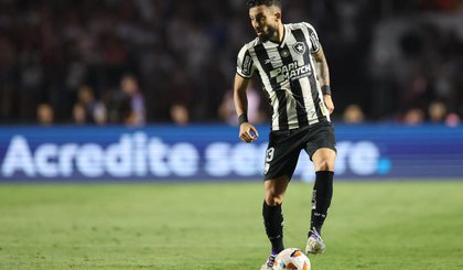 Alex Telles em jogo do Botafogo (Foto: Vítor Silva / Botafogo) Alex Telles em jogo do Botafogo (Foto: Vítor Silva / Botafogo)