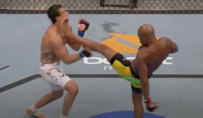 Anderson Silva e Vitor Belfort fizeram um dos combates mais famosos da história do MMA (Foto: Reprodução/YouTube) Anderson Silva e Vitor Belfort fizeram um dos combates mais famosos da história do MMA (Foto: Reprodução/YouTube)