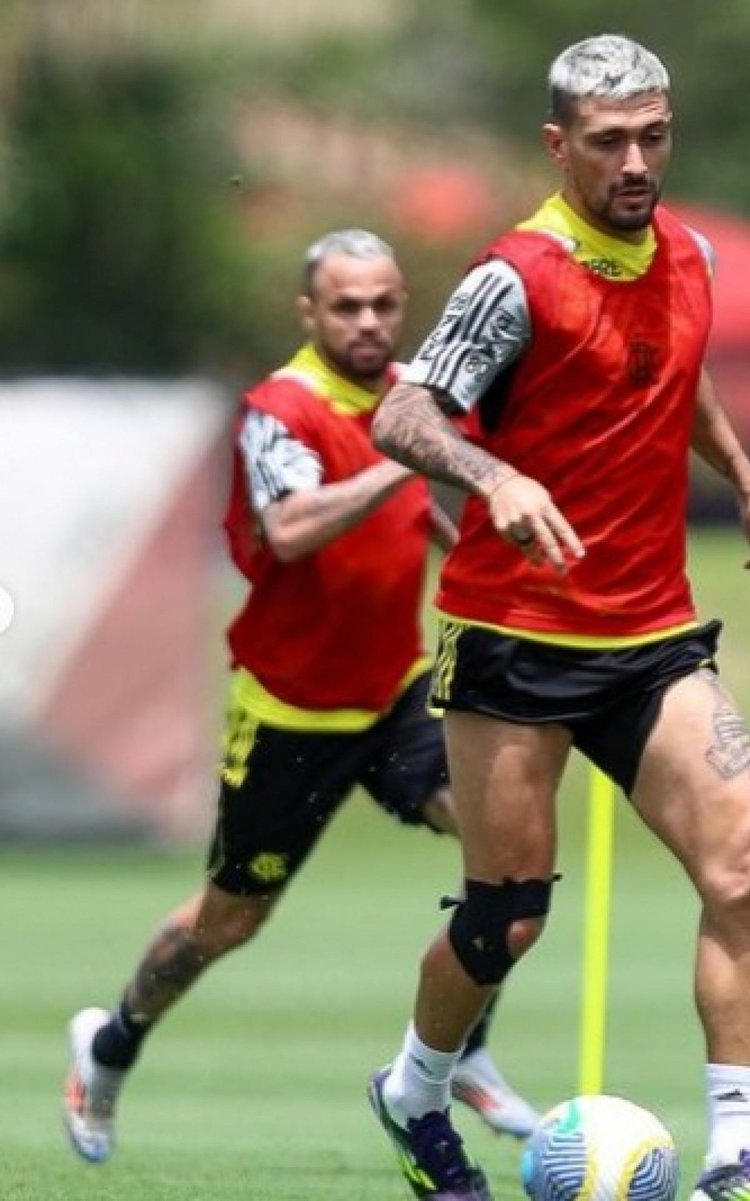 Arrascaeta em treino do Flamengo