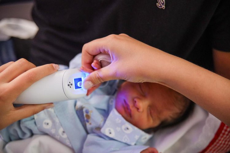 Bebê registra biometria aos 3 dias de vida