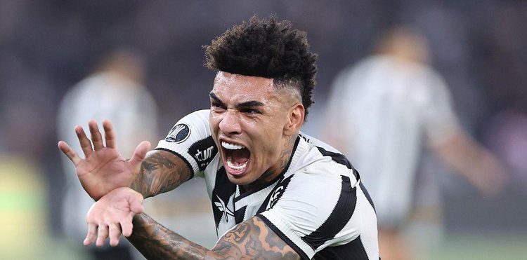 Botafogo e Peñarol se enfrentaram no Nilton Santos