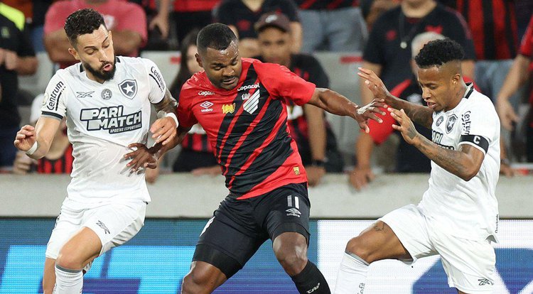 Botafogo venceu Athletico-PR• Vítor Silva/Botafogo