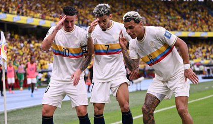 Colômbia dança durante goleada contra o Chile (Foto: Divulgação / Conmebol) Colômbia dança durante goleada contra o Chile (Foto: Divulgação / Conmebol)