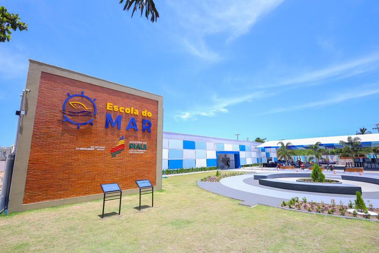 Com laboratórios e simulador de navegação, governo inaugura Escola do Mar no PI