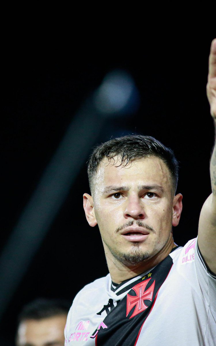Comemoração de Hugo Moura, do Vasco