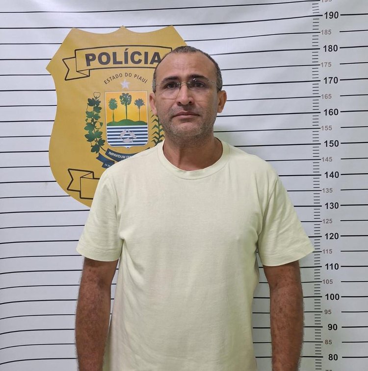 Diretor de escola é preso após ser condenado por estuprar aluna de 13 anos