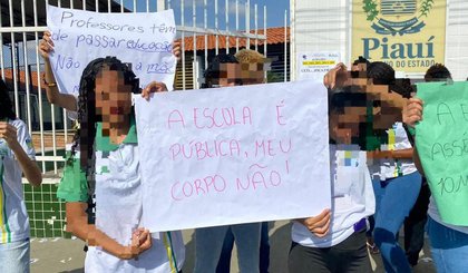 Estudantes fazem manifestação em Teresina (Foto: Reprodução) Estudantes fazem manifestação em Teresina (Foto: Reprodução)