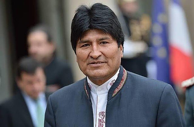 Evo Morales é suspeito de estuprar adolescente há cerca de 8 anos.