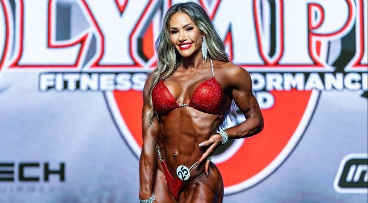 Francielle Mattos e tricampea do Mr. Olympia na categoria Wellness Reproducao/Instagram