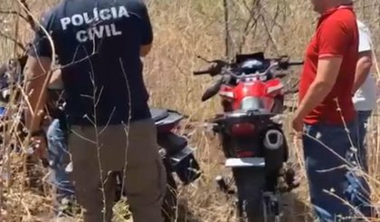 Homem é preso e adolescente é apreendido (Foto: Reprodução)