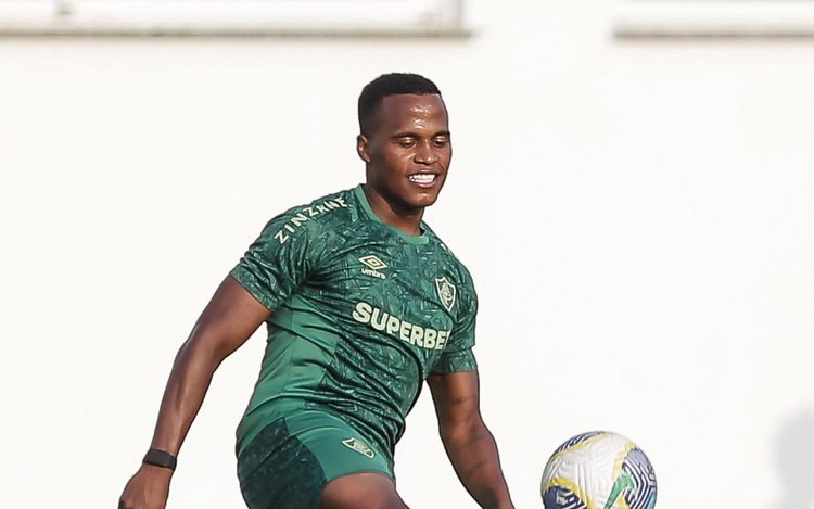 Jhon Arias em treino do Fluminense
