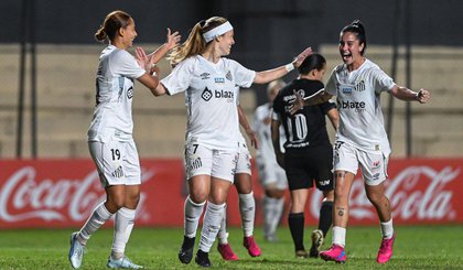 Jogadoras do Santos comemoram gol contra o Olimpia Staff Images Woman/CONMEBOL (Foto: Staff Images Woman/CONMEBOL) Jogadoras do Santos comemoram gol contra o Olimpia Staff Images Woman/CONMEBOL (Foto: Staff Images Woman/CONMEBOL)