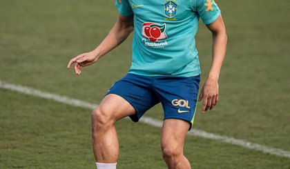 Lateral-direito Vanderson em treino da selecao brasileira (Foto: Reproducao / Instagram) Lateral-direito Vanderson em treino da selecao brasileira (Foto: Reproducao / Instagram)
