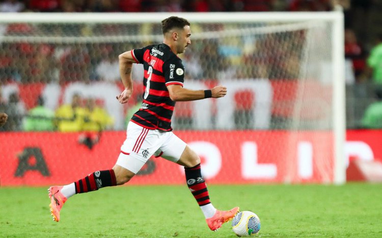 Léo Ortiz é zagueiro do Flamengo