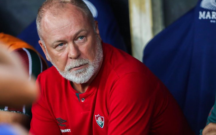 Mano Menezes terá duas semanas livres até próximo jogo do Fluminense